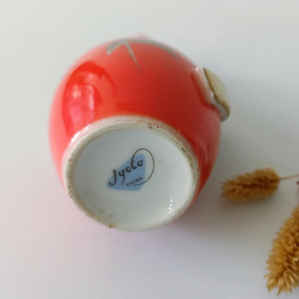 Bud Vase - אגרטל פורצלן קטן ומתוק, וינטג' יפני