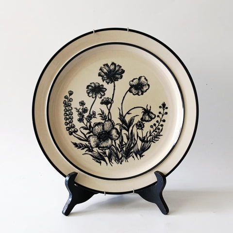 צלחת לתליה (קוטר 26.5 ס"מ) בעיטור פרחים בוטני בכחול, וינטג' יפני