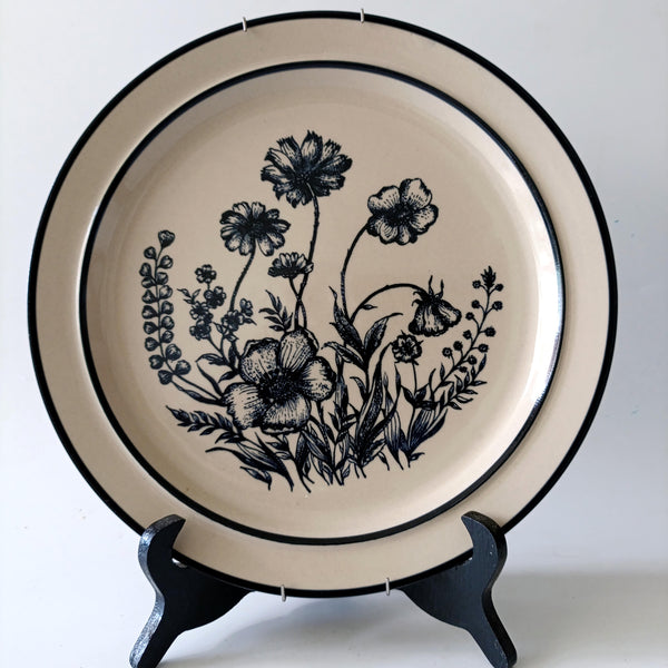 צלחת לתליה (קוטר 26.5 ס"מ) בעיטור פרחים בוטני בכחול, וינטג' יפני