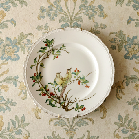 צלחת בינונית (קוטר 20.5 ס"מ) לתליה, בעיטור ציפורים, וינטג' אנגלי