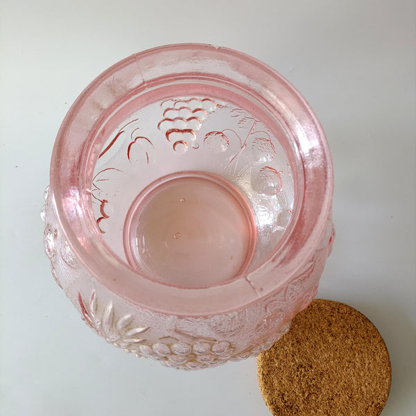 צנצנת גדולה, מעוטרת בהבלטות, וינטג'