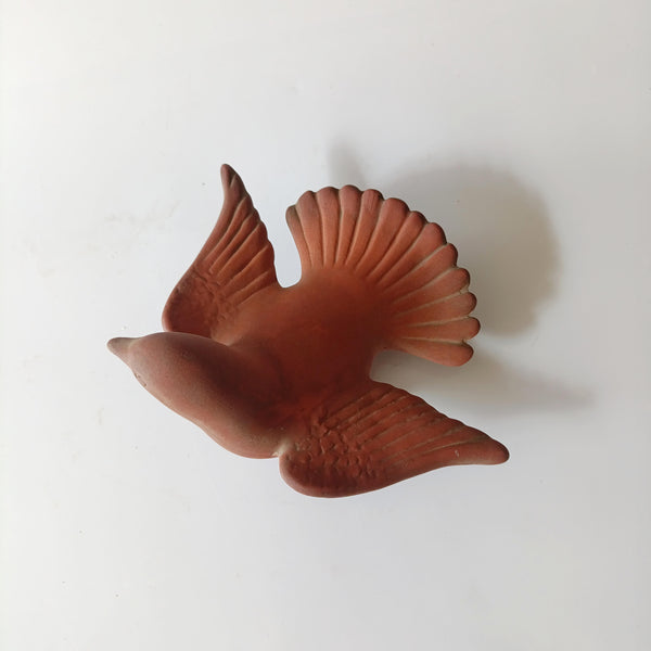 פיגורת יונה מטרה קוטה