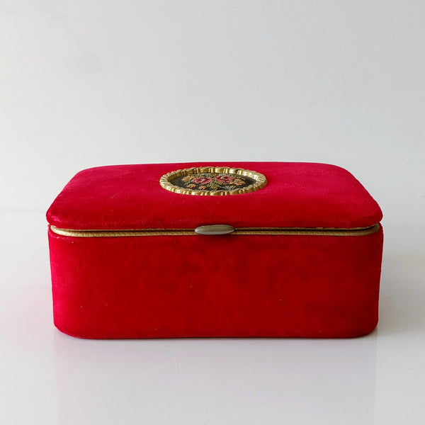 קופסת תכשיטים מקטיפה עם רקמה פטיט פוינט, וינטג' ישראלי, רוזנפלד