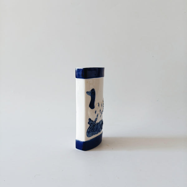 אגרטל קיר, Cache Pot, בעיטור ברווז בהבלטה