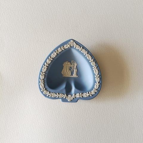 מאפרה/צלוחית לב, Wedgwood Jasper Ware, אנגליה
