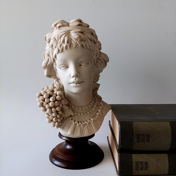 Woman Bust - פסל אשה על בסיס עץ, וינטג' איטלקי