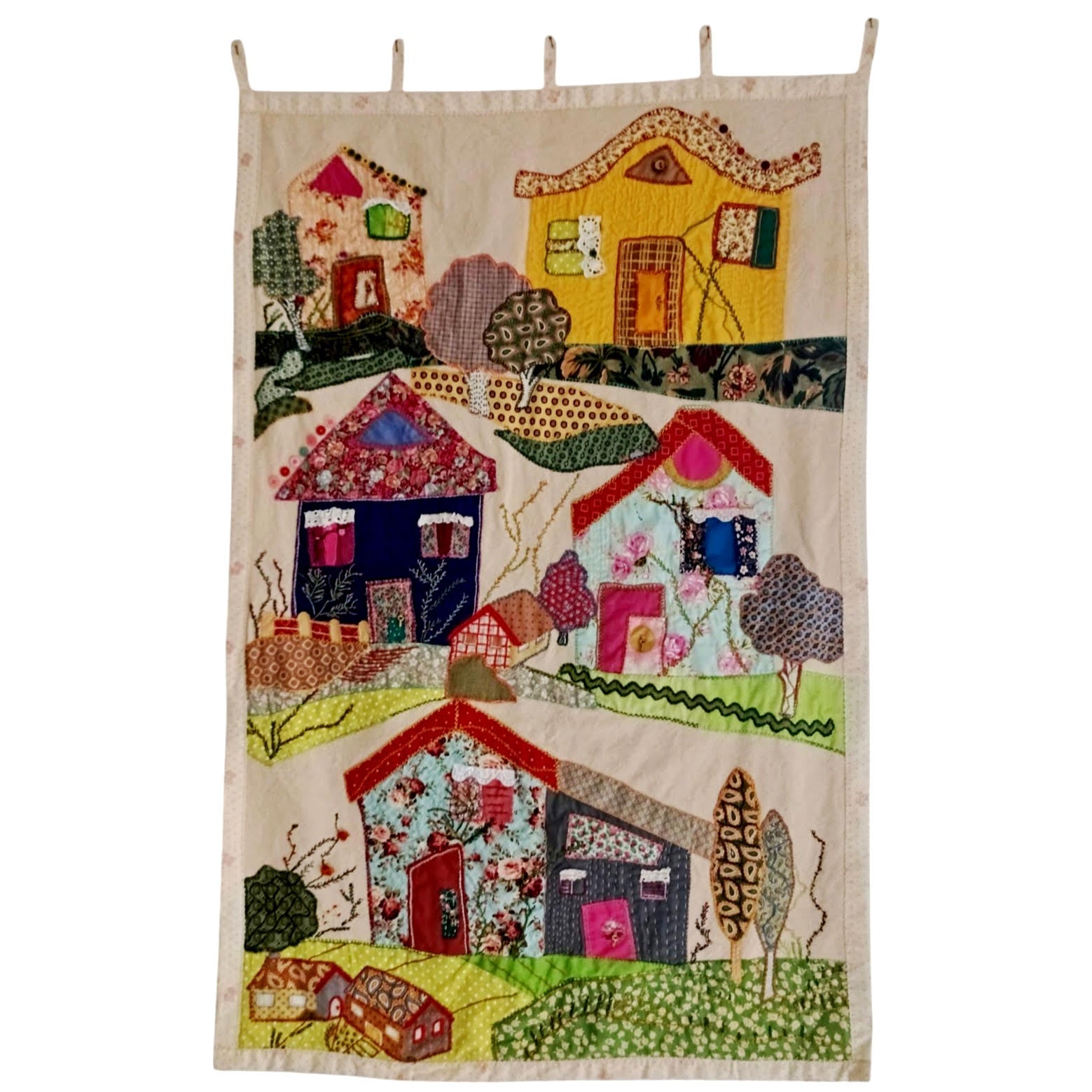 עבודת טלאים (Quilt) גדולה לתליה, עבודת יד, צבעונית ומהממת