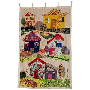 עבודת טלאים (Quilt) גדולה לתליה, עבודת יד, צבעונית ומהממת