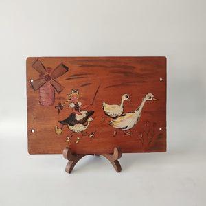 ציור יד על לוח עץ - רועת האווזים, נאיבי ומקסים, אחד ויחיד, וינטג' רוסי