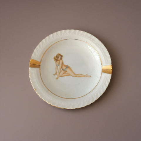 מאפרה מפורצלן, Pin up Girl, וינטג'