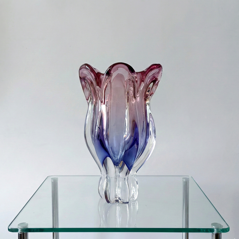 אגרטל זכוכית מרשים, וינטג' שנות השישים, צ'כוסלובקיה - בוהמיה, בעיצוב Josef Michal Hospodka