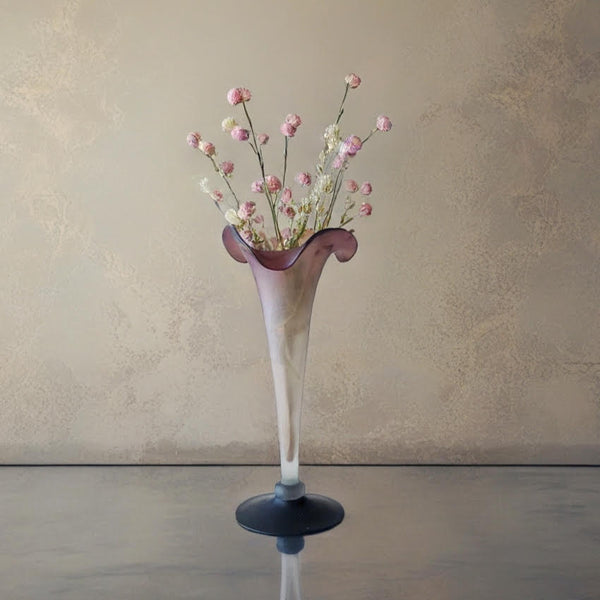 Lily vase - אגרטל זכוכית מהמם גבוה (33 ס"מ), עם מפתח פרח, בצבעוניות מתחלפת, וינטג'